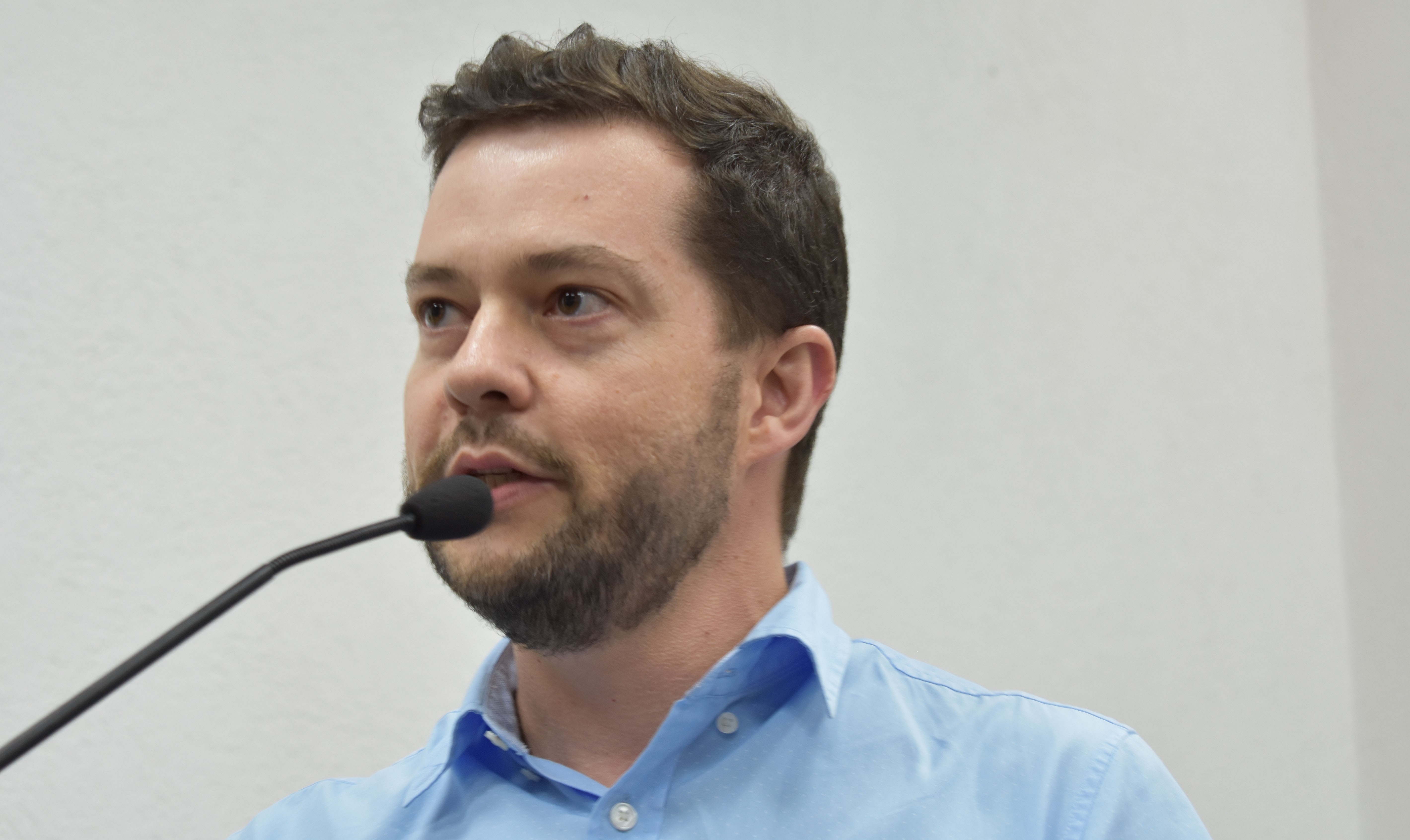 Imagem da notícia: Abril Marrom é tema usado em Tribuna Livre durante sessão