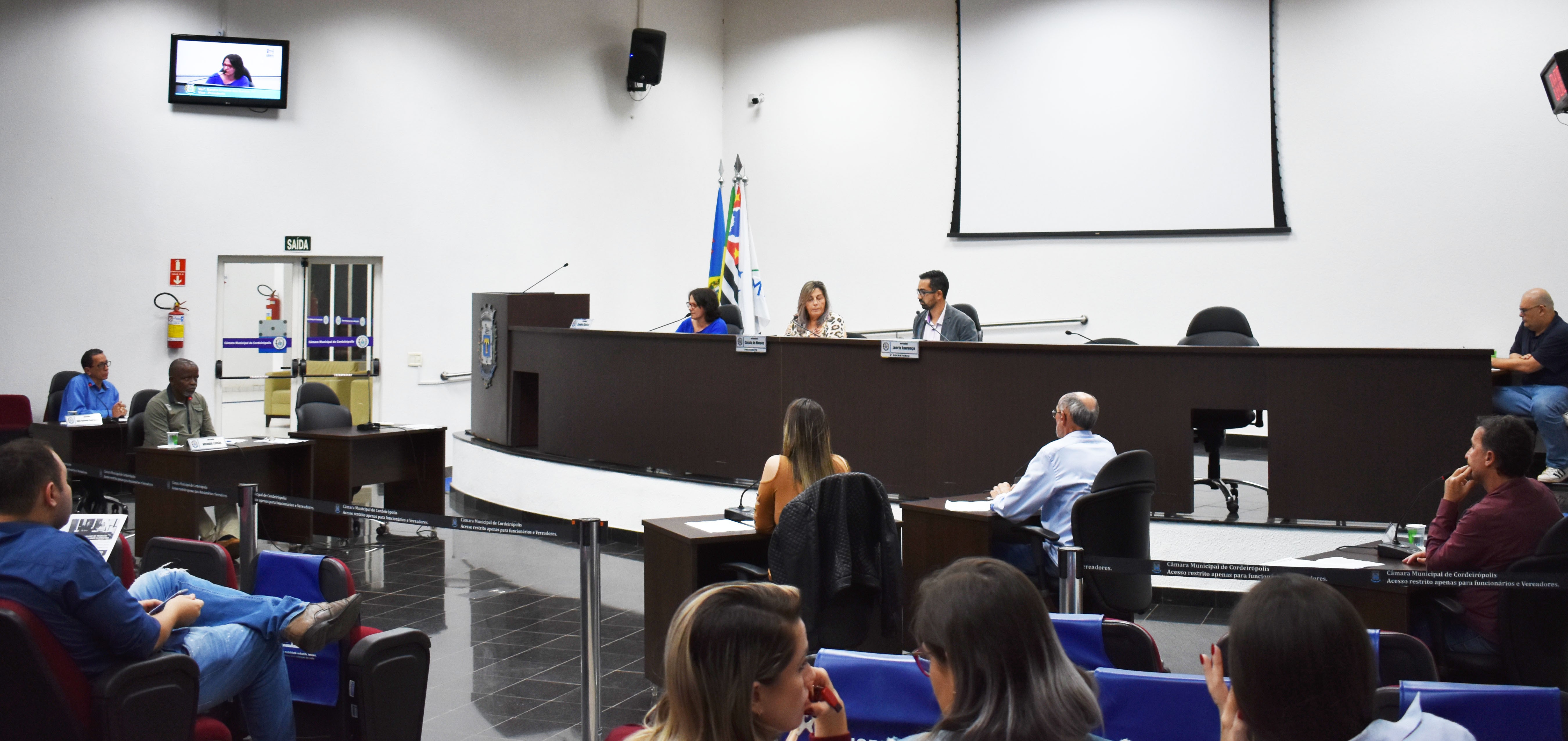 Imagem da notícia: Serviços públicos estão nos pedidos dos vereadores durante a Sessão