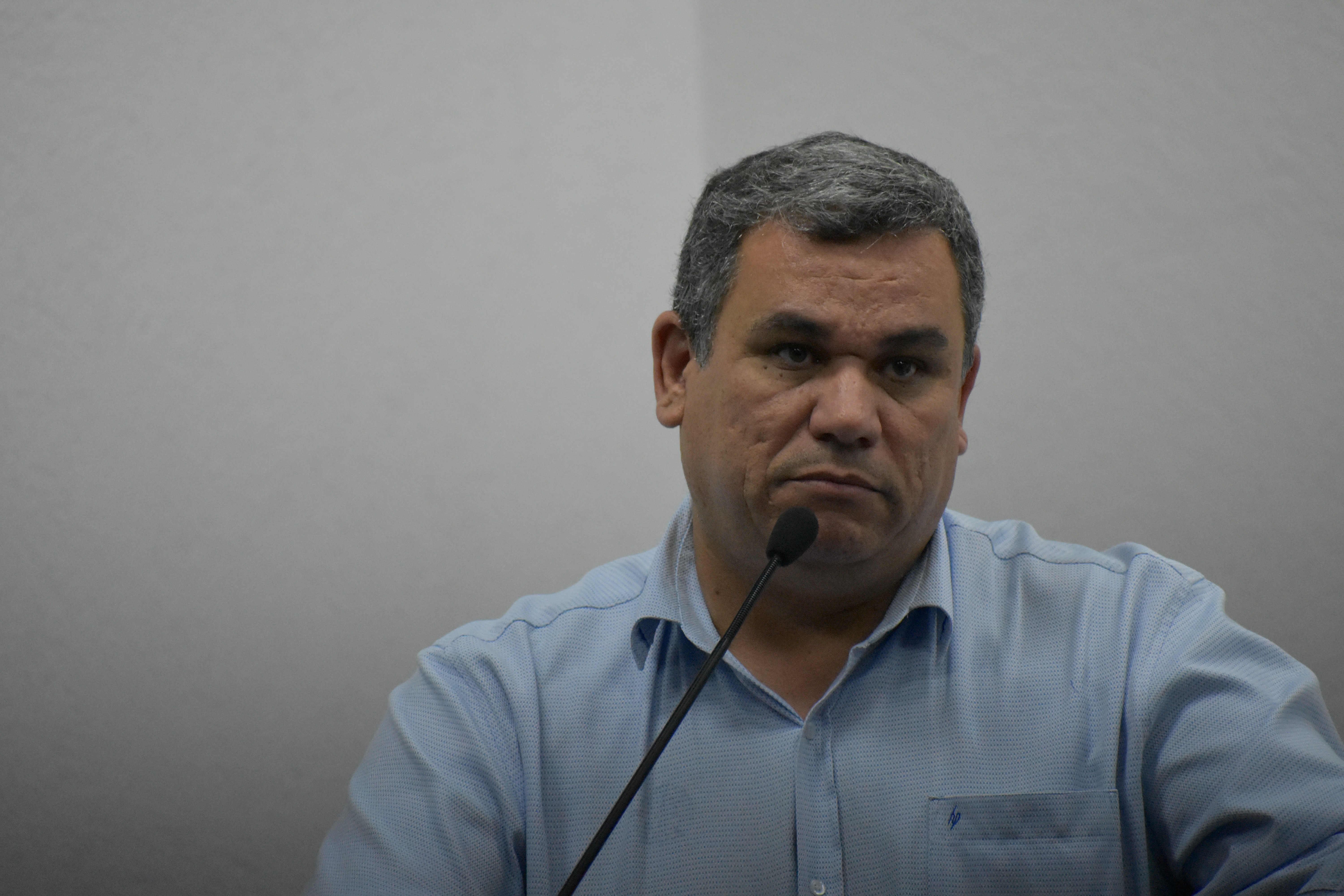 Imagem da notícia: Secretário de Governo usa Tribuna Livre para explanar sobre trânsito de caminhões 