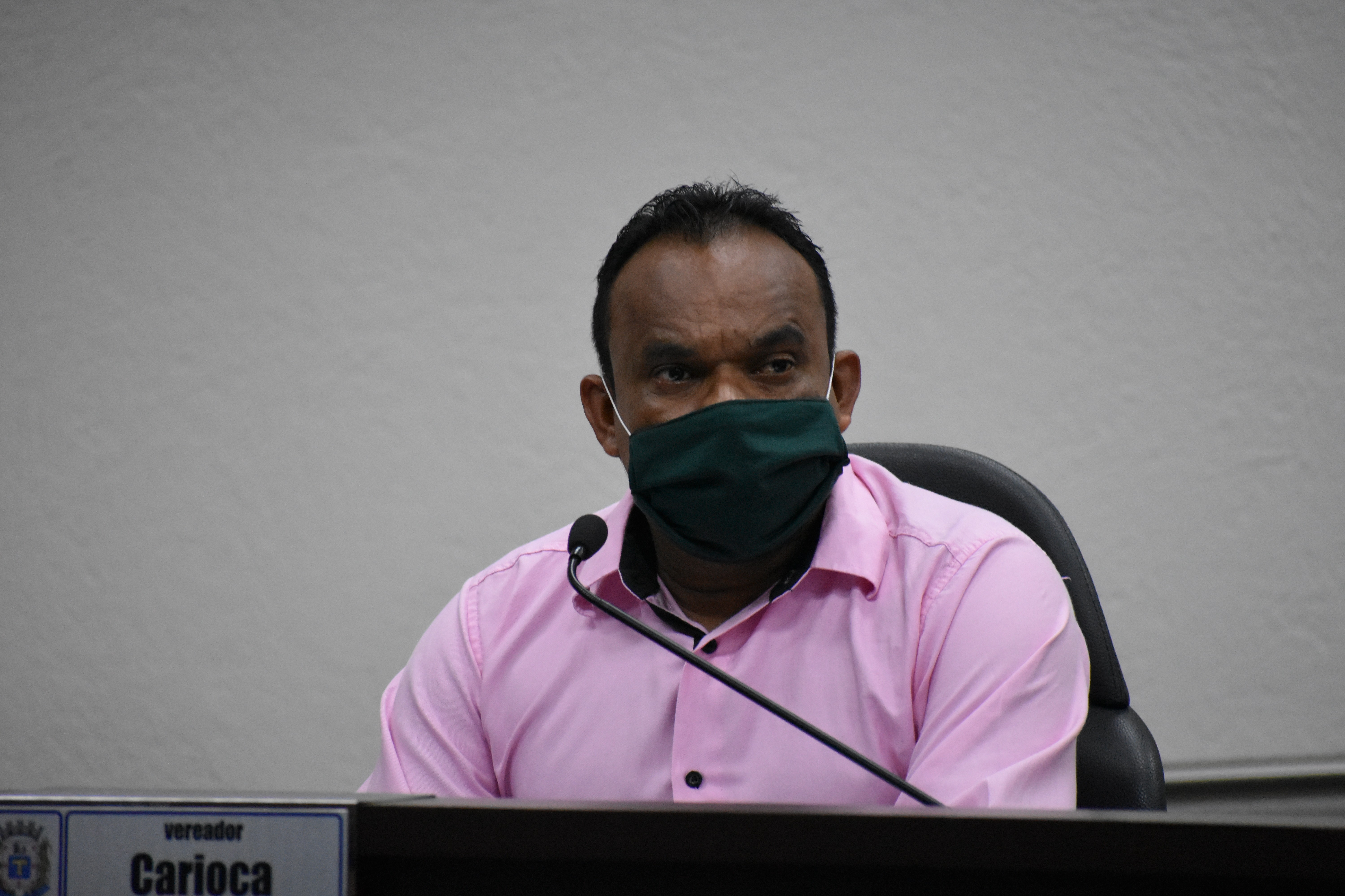 Imagem da notícia: Vereador Cleverton faz Moção para retirada de postes não utilizados