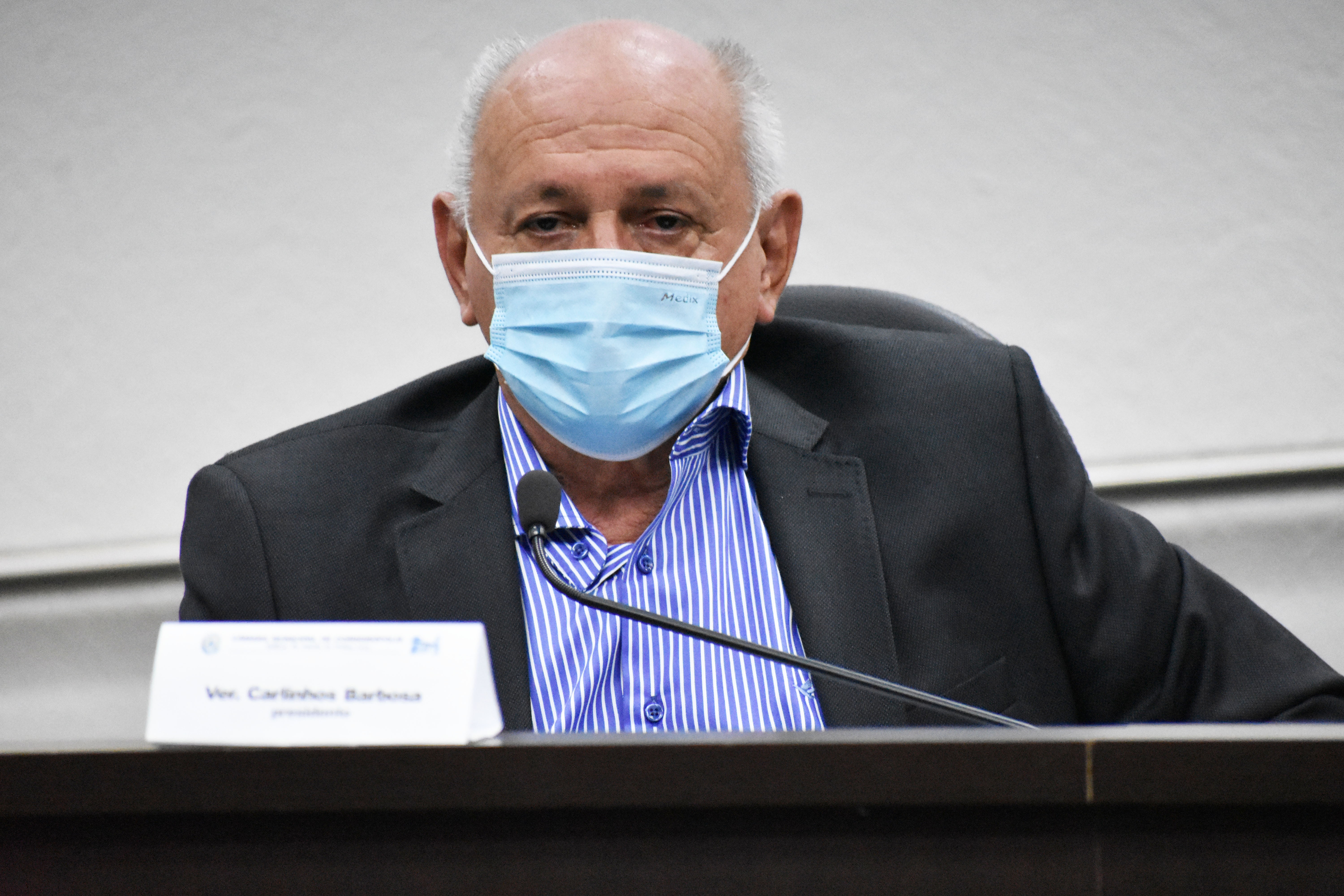 Imagem da notícia: Vereador Carlinhos apresenta Moção de aplausos aos profissionais de saúde