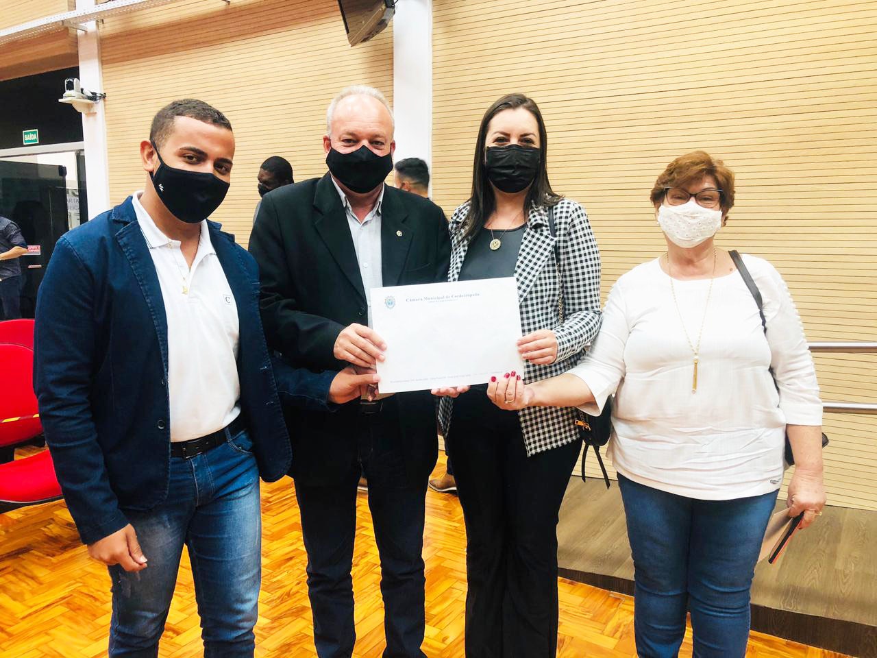 Imagem da notícia: Vereadores participam de Sessão em Piracicaba para tratar assuntos da Rodovia Cássio Freitas Levy