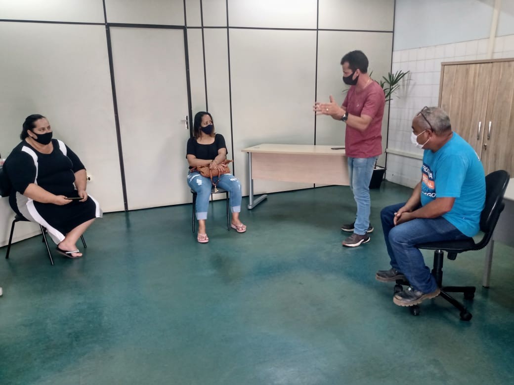 Imagem da notícia: Vereador Valmir junto ao SAAE apresentam soluções aos moradores do Engenho Velho