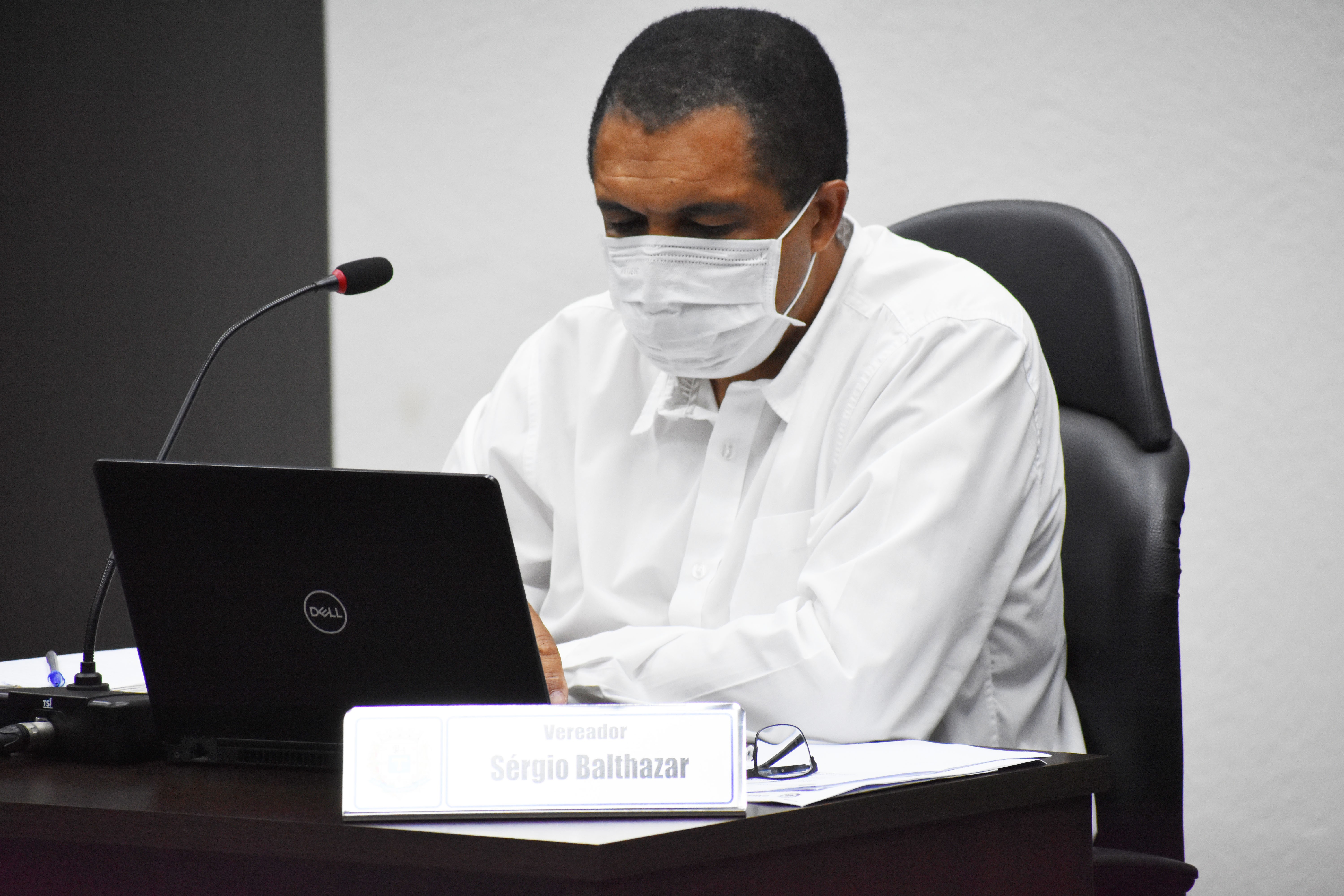 Imagem da notícia: Vereador Sérgio Balthazar apresenta Moção de Congratulações ao secretário de Meio Ambiente 