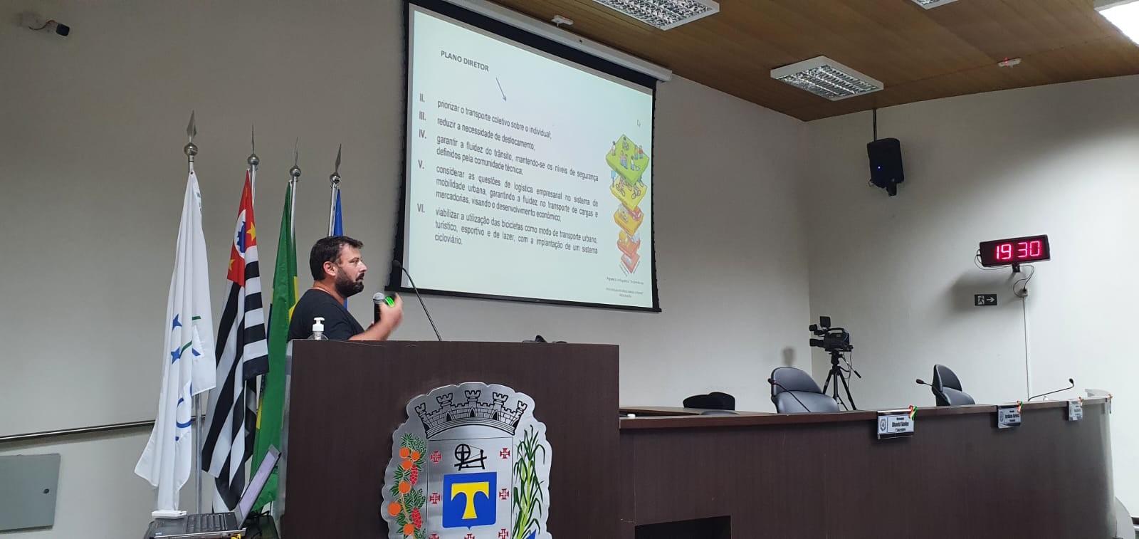 Imagem da notícia: Vereadores participam de audiência pública sobre Plano de Mobilidade