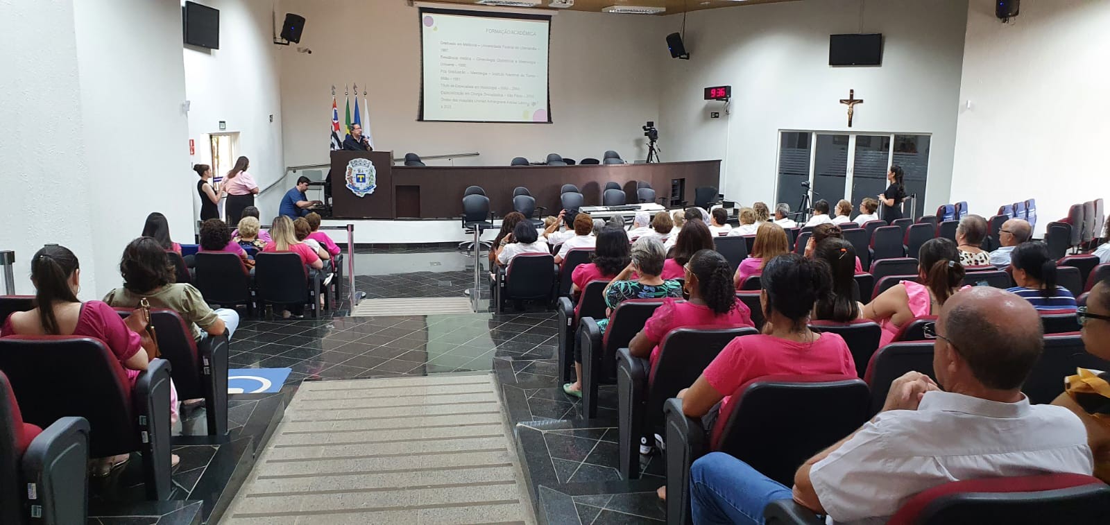 Imagem da notícia: Vereadoras realizam Outubro rosa na Câmara
