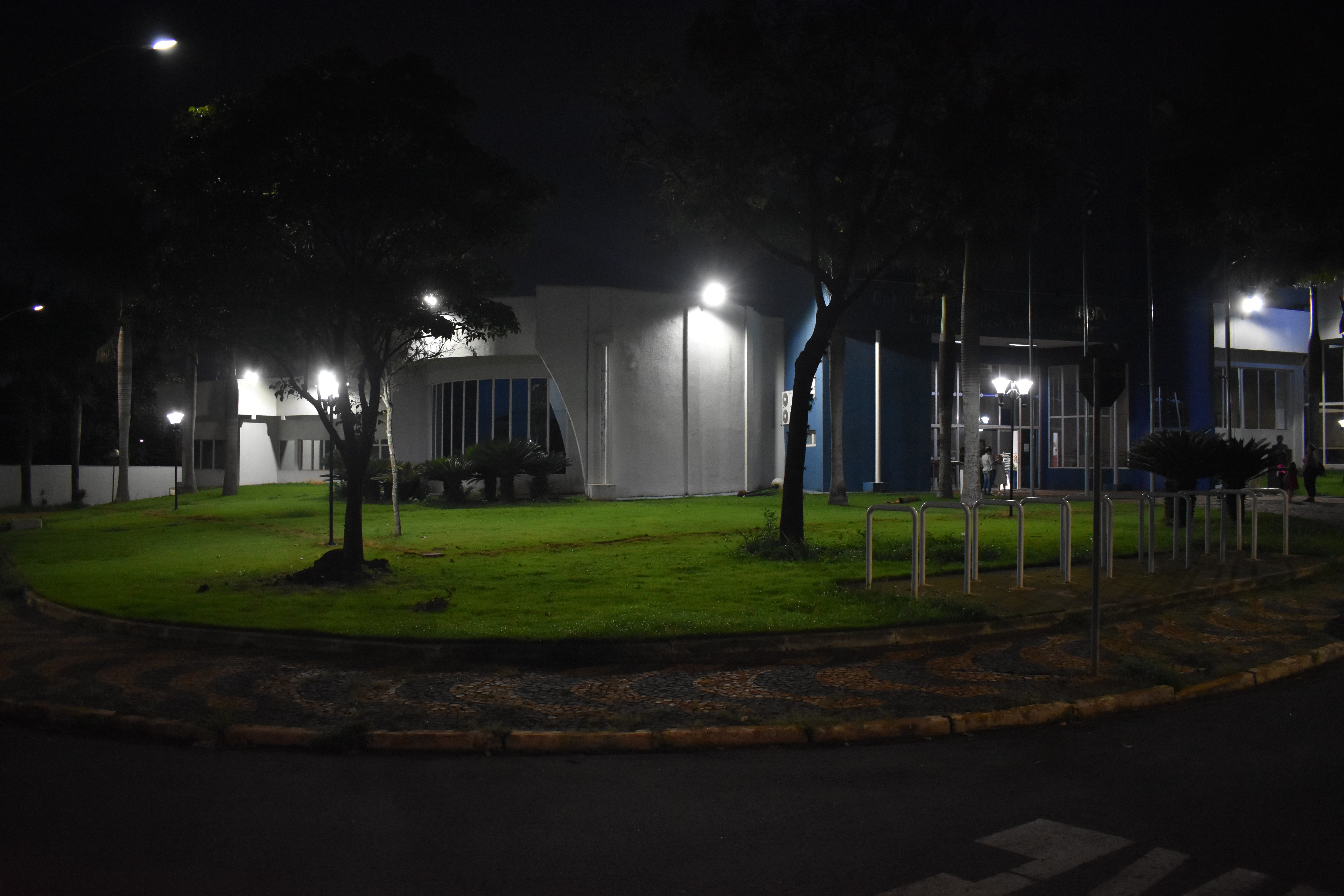 Imagem da notícia: Prédio da Câmara ganha iluminação adequada