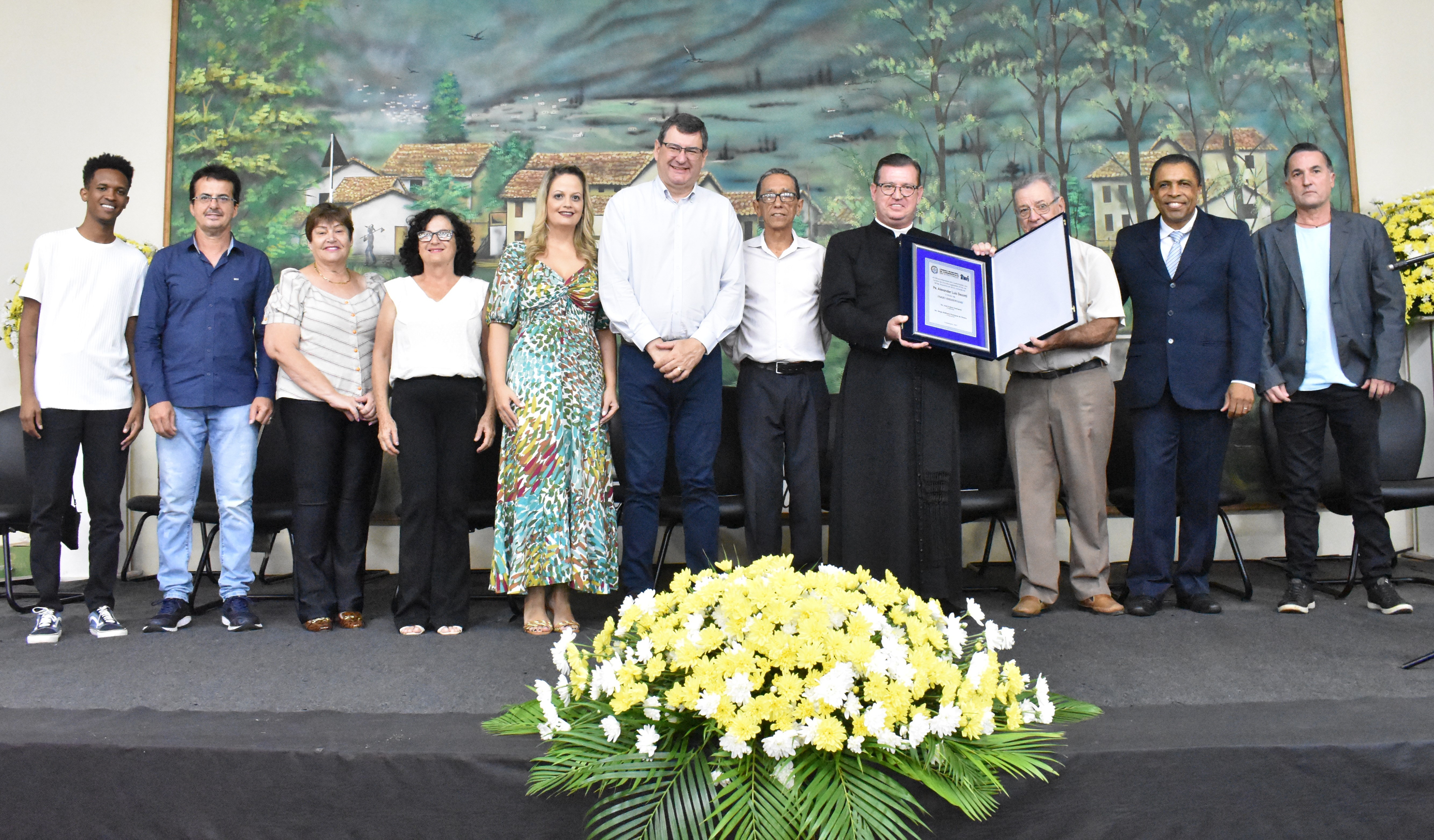 Imagem da notícia: Sessão Solene de entrega de Título de Cidadão Cordeiropolense