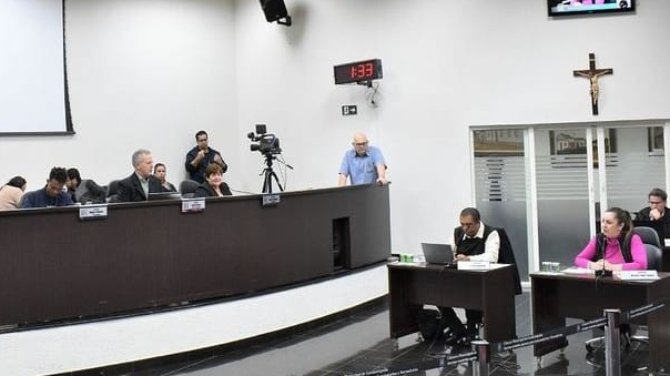 Imagem da notícia: Radiocomunicação é tema de projeto aprovado na Câmara na 18ª Sessão