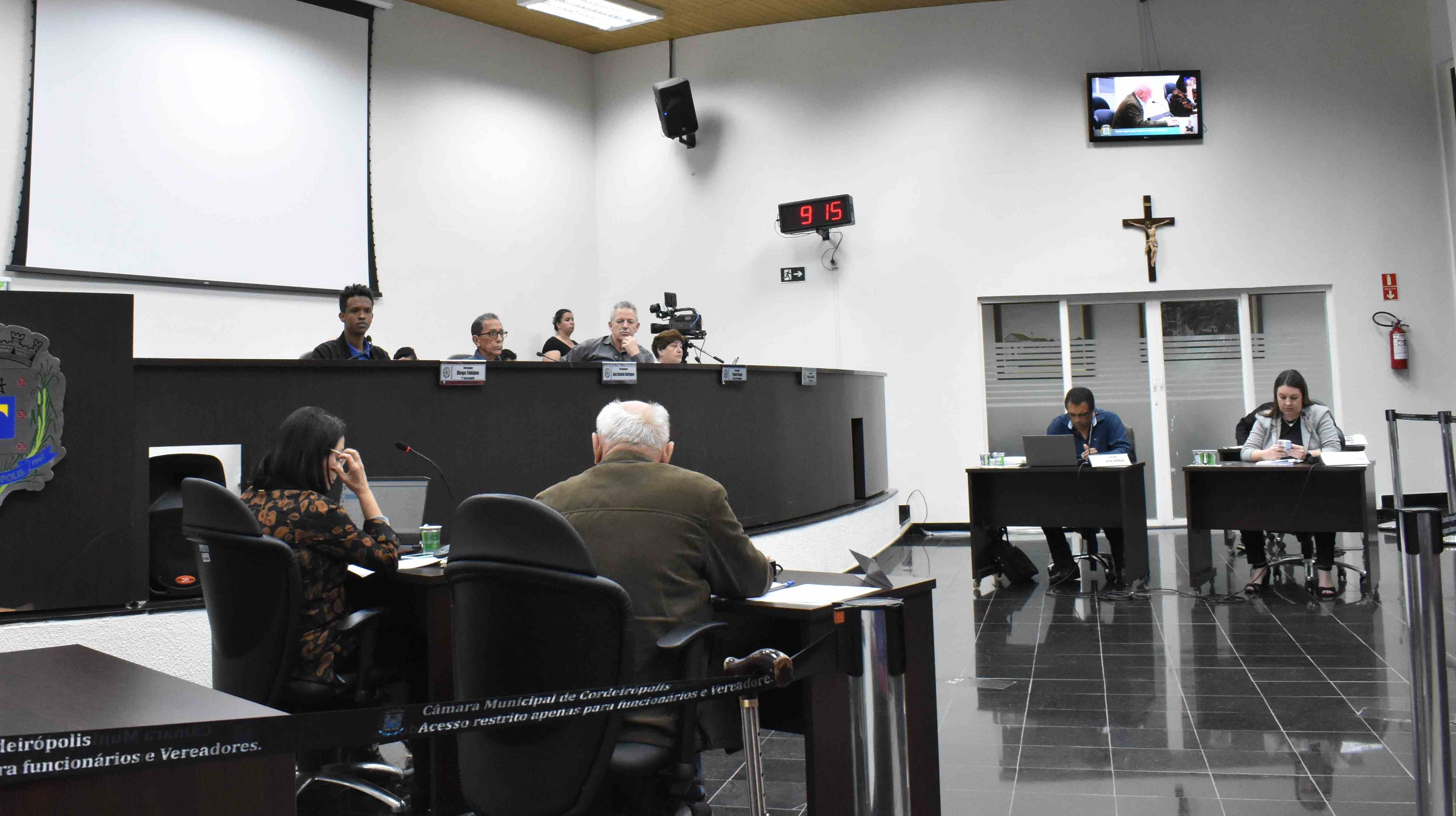 Imagem da notícia:  Regimento Interno da Câmara tem alterações aprovadas na 21ª sessão do ano