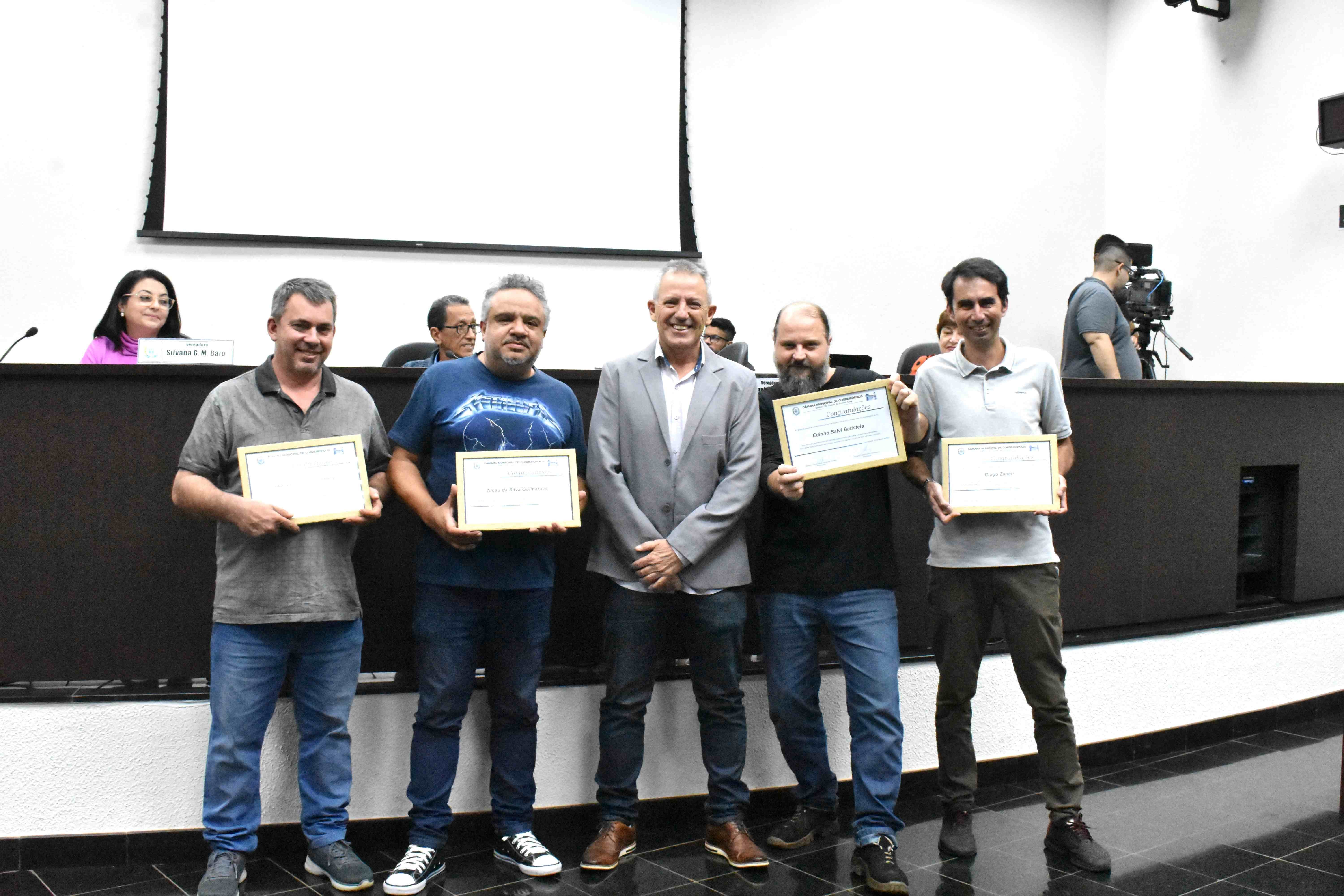 Imagem da notícia: Ver. Paulo C. Morais faz homenagem aos organizadores do 5º Motor Rock Fest Cordeirópolis