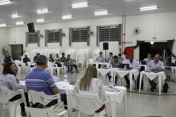 Imagem da notícia: Discutidos requerimentos e indicações