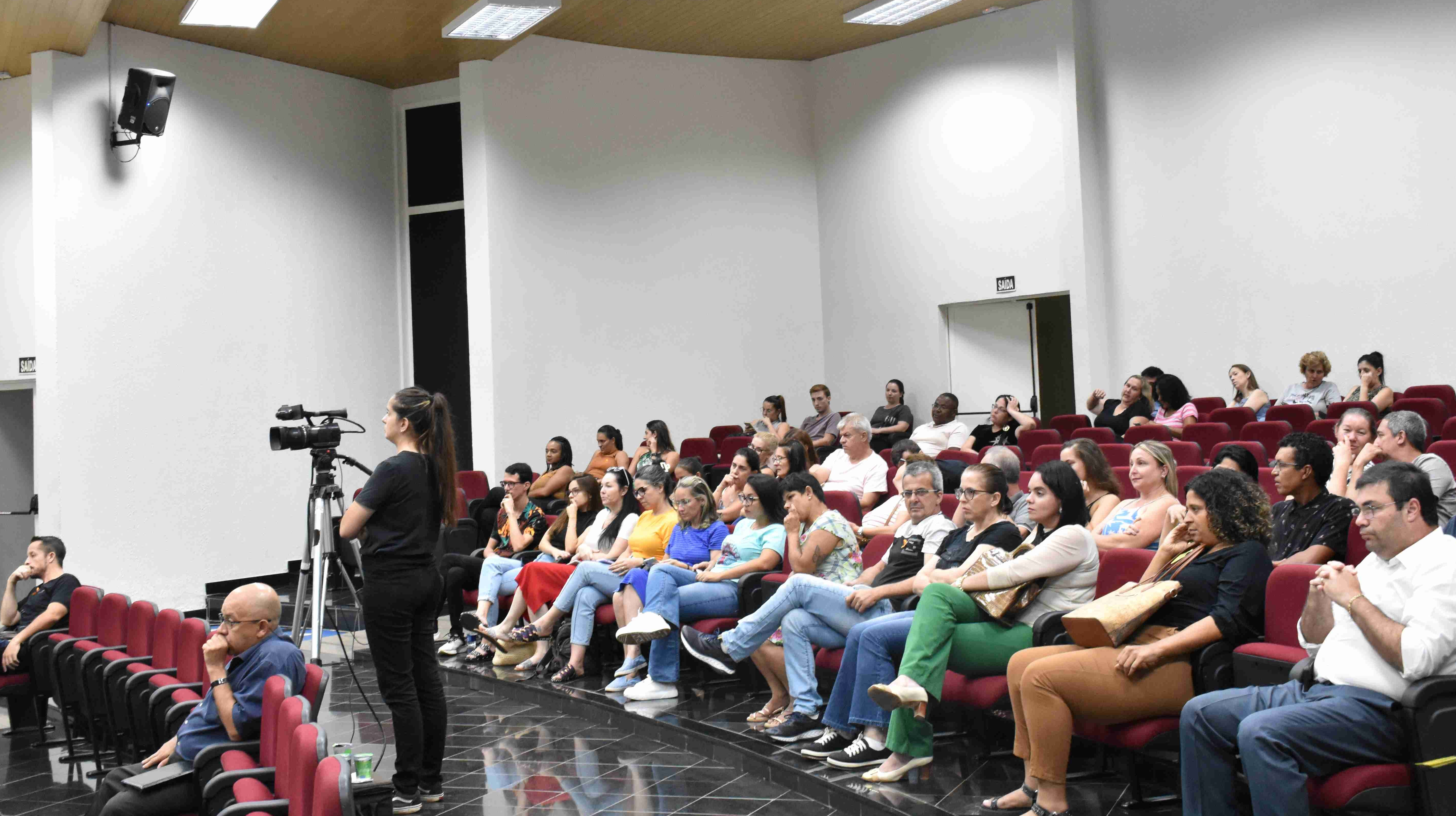 Imagem da notícia: Aprovado na Câmara Projeto que prevê reforma da organização administrativa em Cordeirópolis