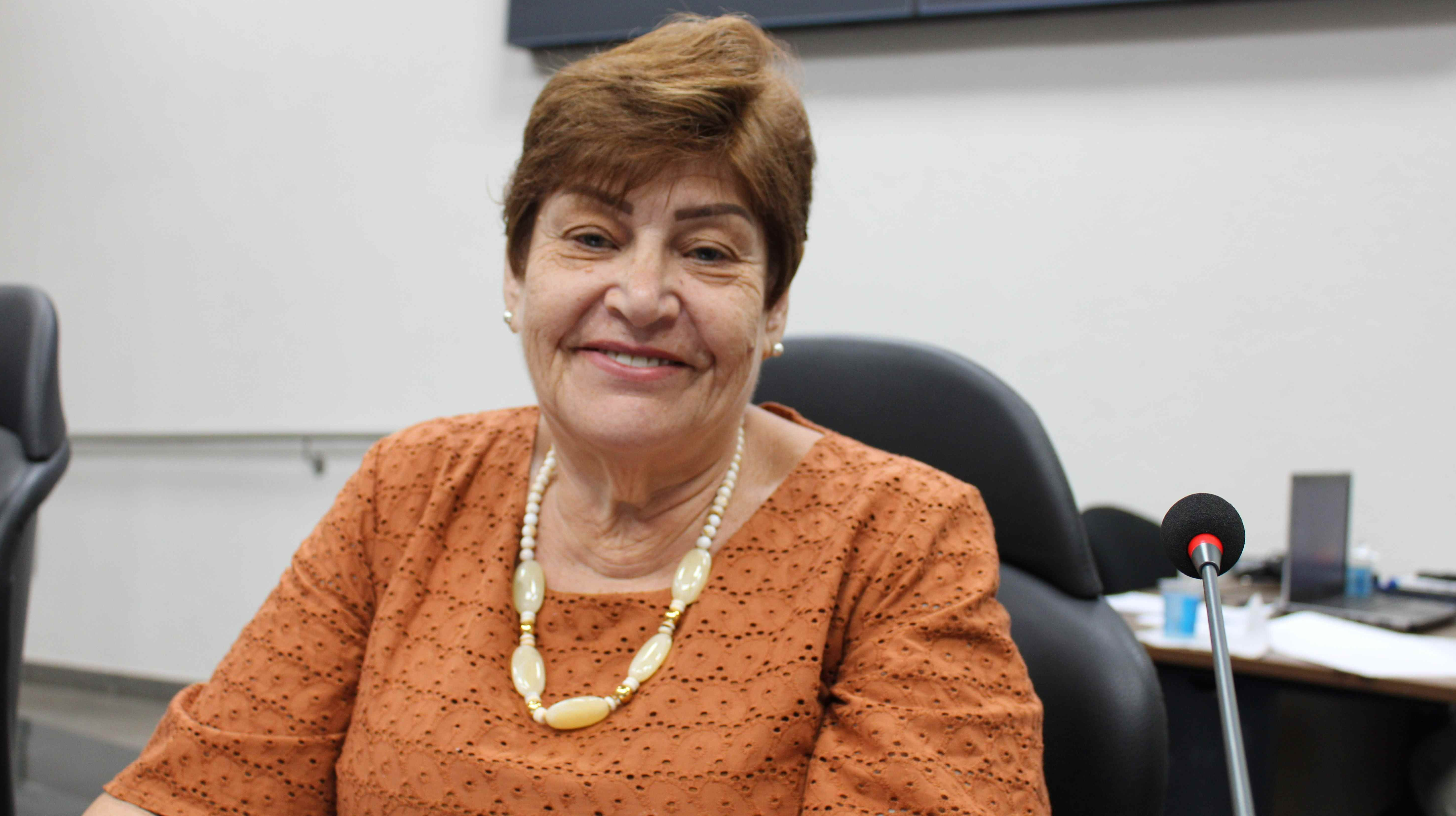 Imagem da notícia: Projeto da ver. Neusa cria "Oficinas de Reciclagem de Papel" nas escolas públicas de Cordeirópolis