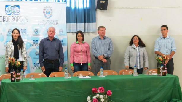 Imagem da notícia: Legislativo acompanha conferência