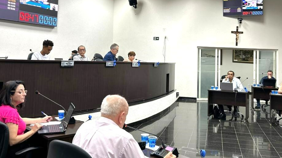 Imagem da notícia: Aprovado projeto que autoriza o Executivo receber lote para compor área institucional do Jd. Dom I