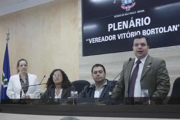 Imagem da notícia: Fátima apresenta moção em defesa do SUS