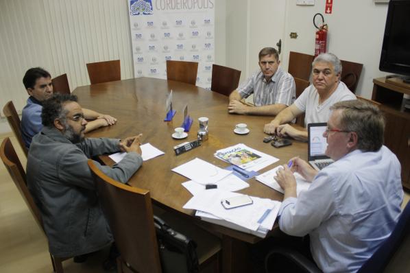 Imagem da notícia: Vereadores discutem ciclofaixas