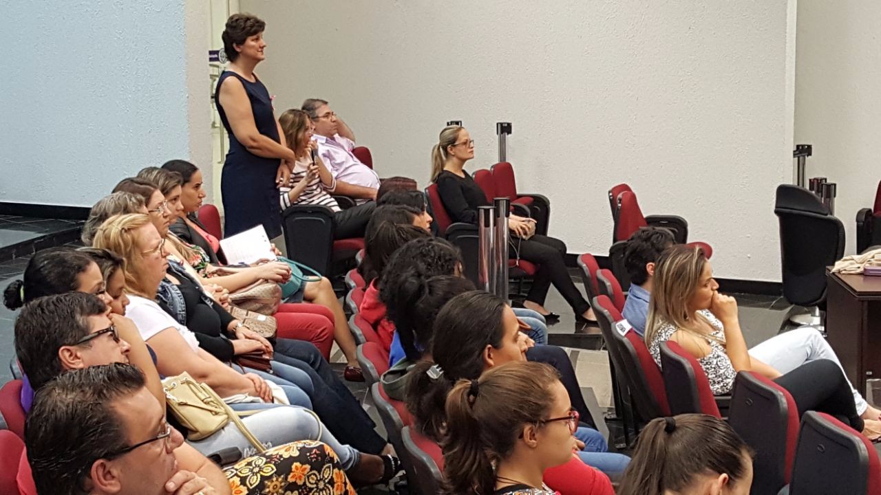 Imagem da notícia: Palestra na Câmara aborda Câncer de Mama