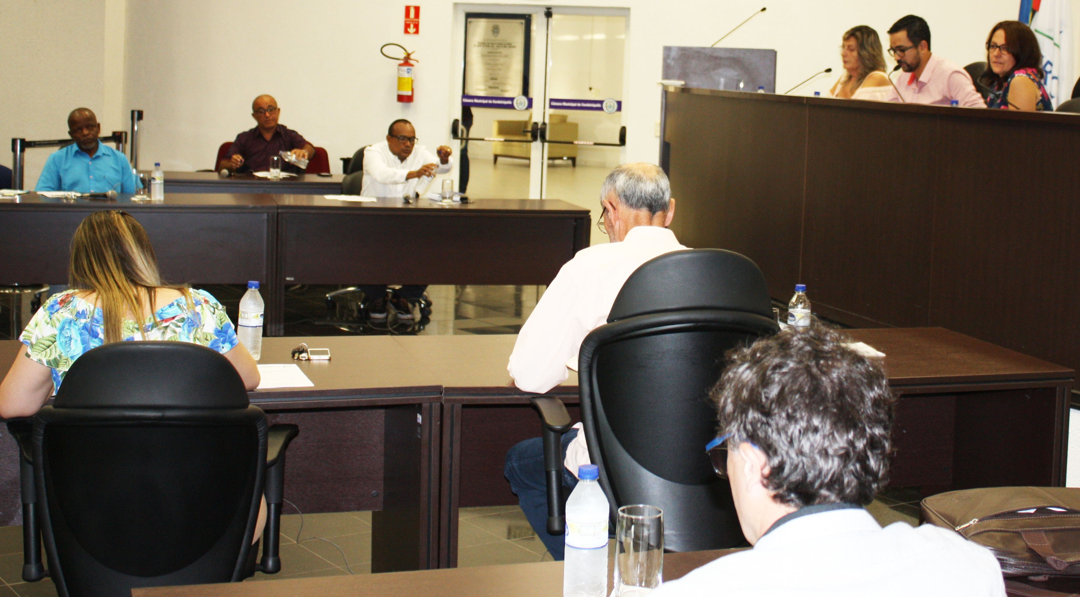 Imagem da notícia: Sessões da Câmara serão transmitidas ao vivo pelo rádio