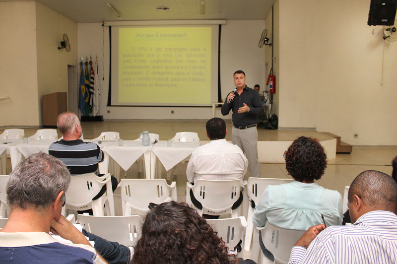 Imagem da notícia: Câmara realiza audiência pública sobre o Plano Plurianual e Diretrizes Orçamentárias