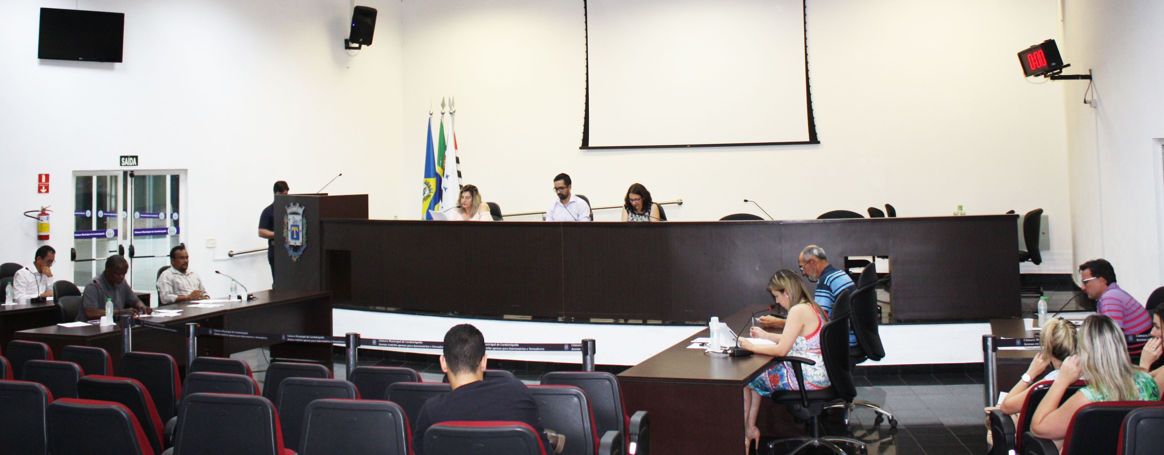 Imagem da notícia: Vereadores aprovam nova redação de Lei Complementar 