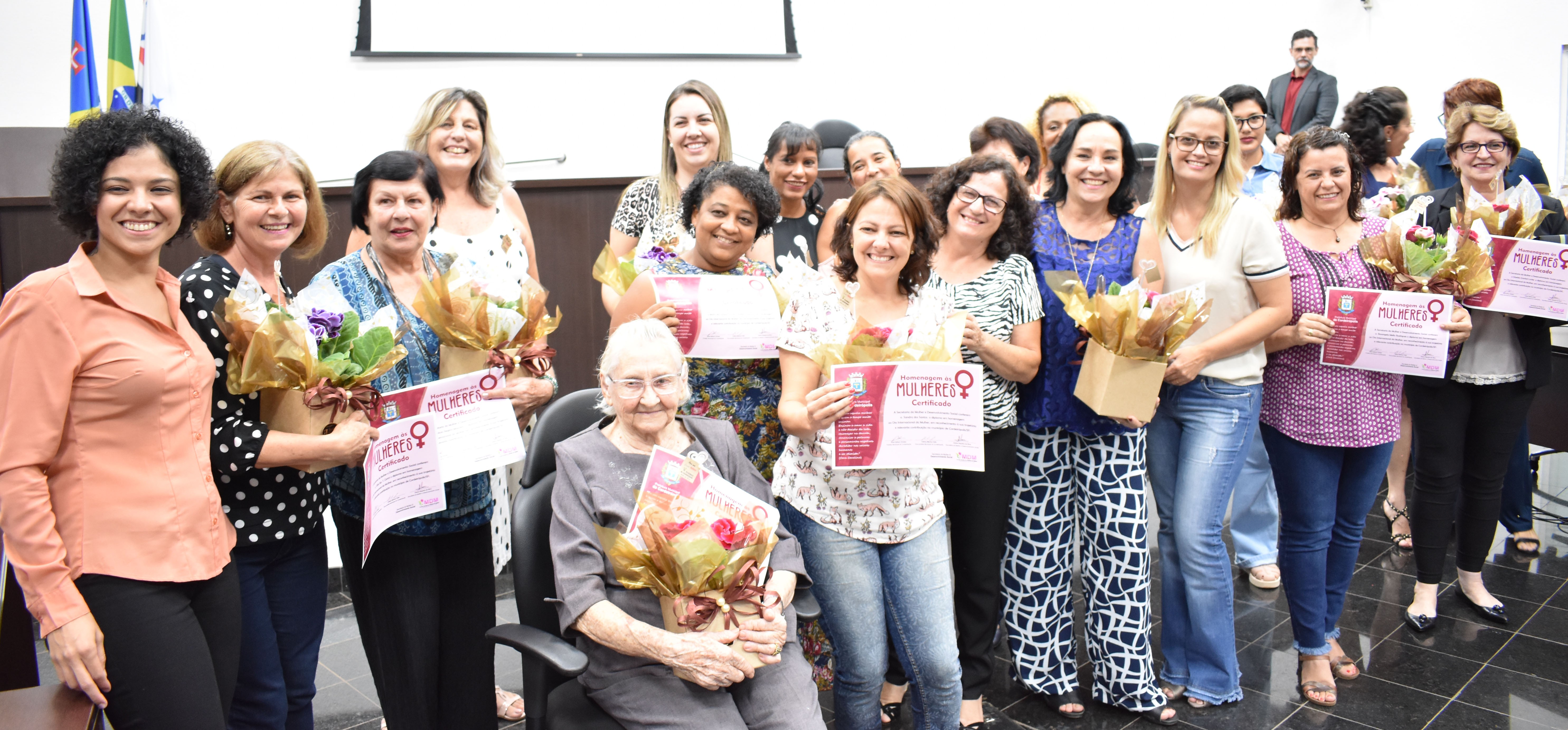 Imagem da notícia: Vereadoras são homenageadas pela Secretaria da Mulher